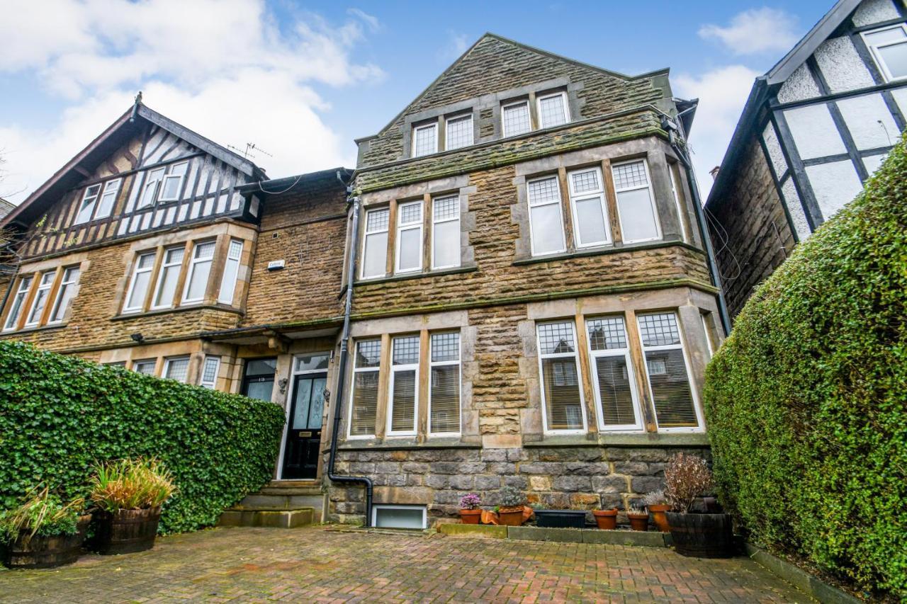Casa de Férias Spacious Victorian Townhouse Near Hcc With Off Street Parking