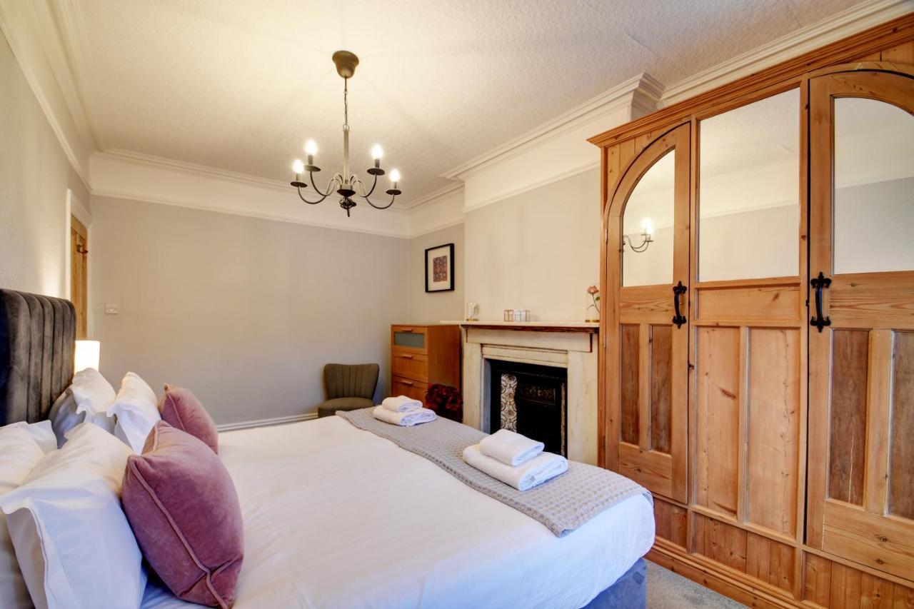 Spacious Victorian Townhouse Near Hcc With Off Street Parking Casa de Férias *