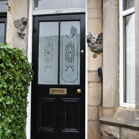 Spacious Victorian Townhouse Near Hcc With Off Street Parking Harrogate Exterior photo